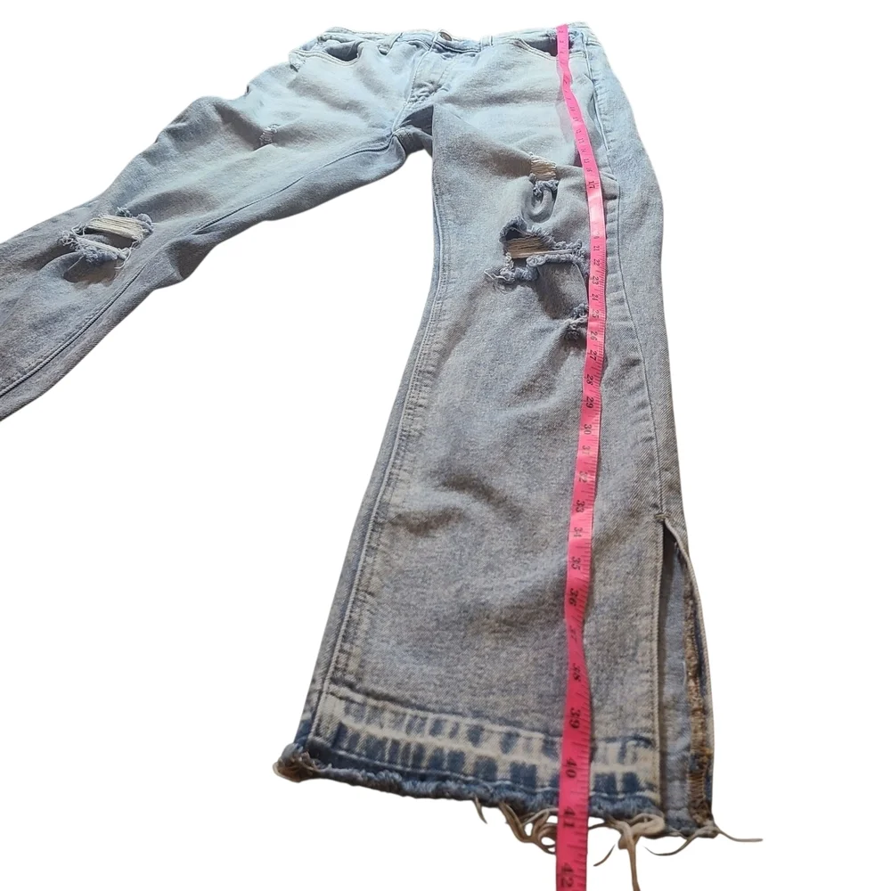 Nature Denim High Rise Mom Jeans Light Wash Distressed Raw Hem Size 9